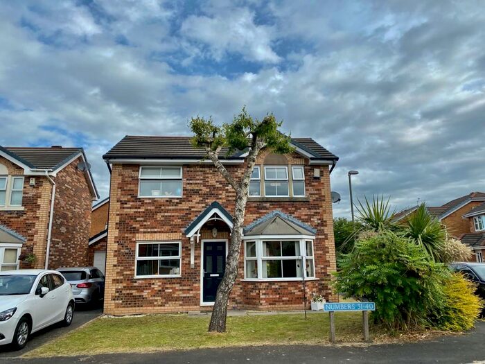 3 Bedroom House To Rent In Farington Gate, Leyland, PR25