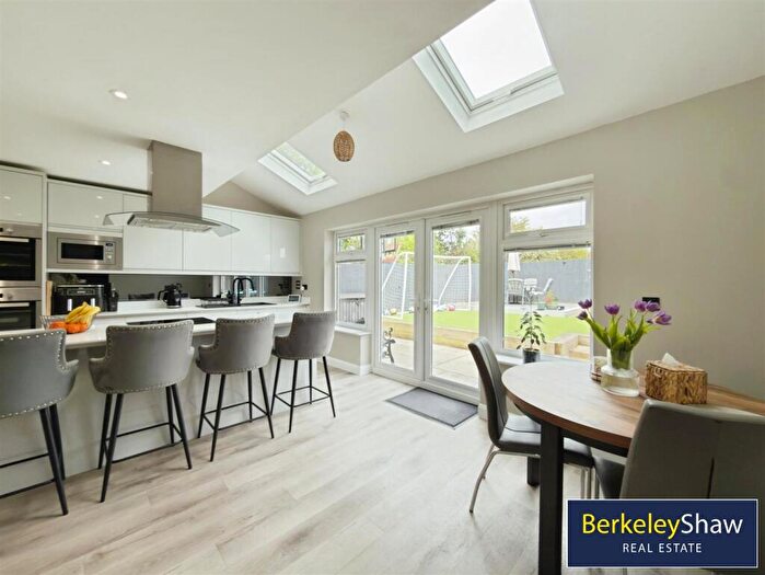 4 Bedroom Detached House For Sale In Stoneleigh Park, Thornton, Liverpool, L23