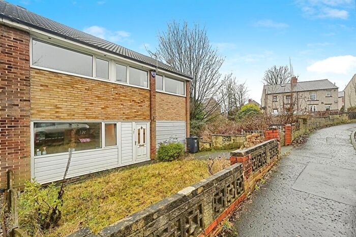 4 Bedroom Semi-Detached House For Sale In Pye Nest Grove, Halifax, HX2