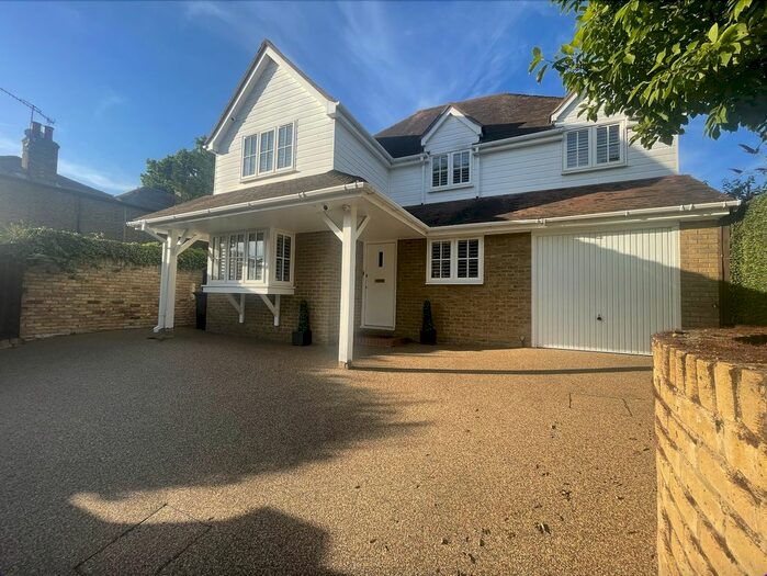 4 Bedroom Detached House To Rent In High Street, Farningham, Kent, DA4