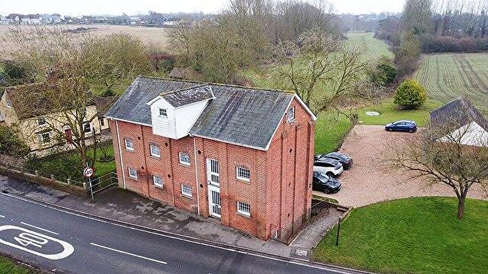 Detached House For Sale In Bran End, Stebbing, Dunmow, CM6