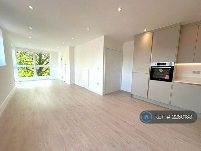 2 Bedroom Flat To Rent In Corelli Road, London, SE3