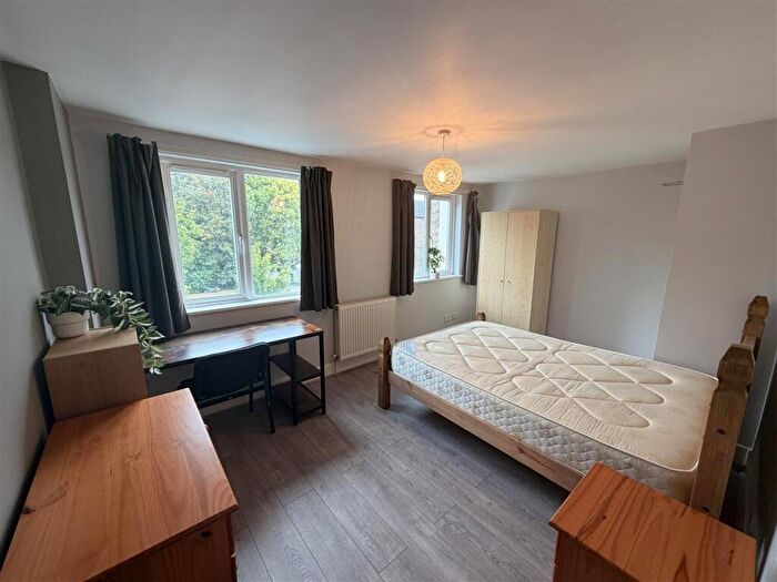 5 Bedroom Town House To Rent In Broadgreen Road, Southampton, SO14