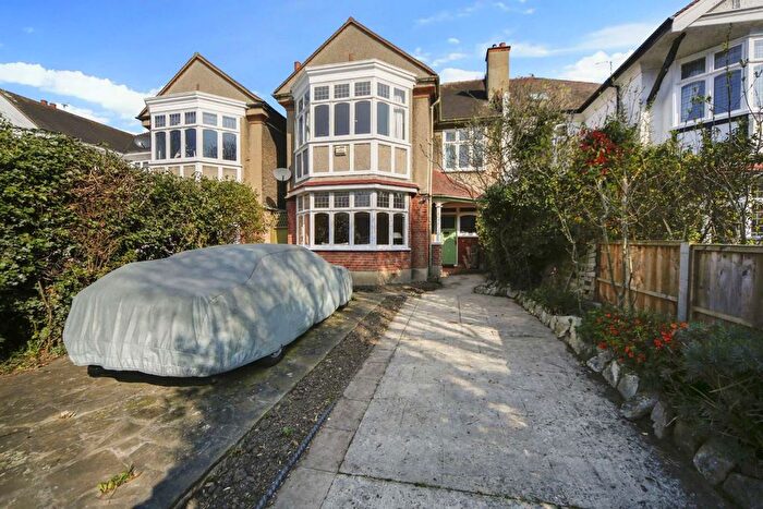 5 Bedroom Property To Rent In Woodbourne Avenue, Streatham, SW16