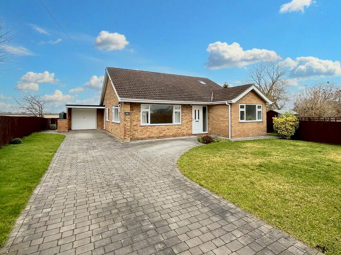 3 Bedroom Detached Bungalow For Sale In Cliff Road, Spridlington, LN8