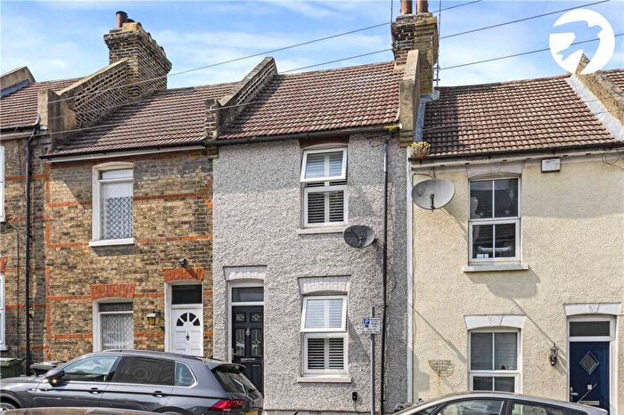 2 Bedroom Terraced House For Sale In Castle Street, Greenhithe, Kent, DA9