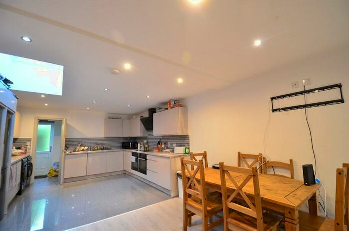 7 Bedroom Terraced House To Rent In / Academic Year Stunning Bedroom En-suite On Heeley Road, Selly Oak, Free Ultrafast M Broadband, B29