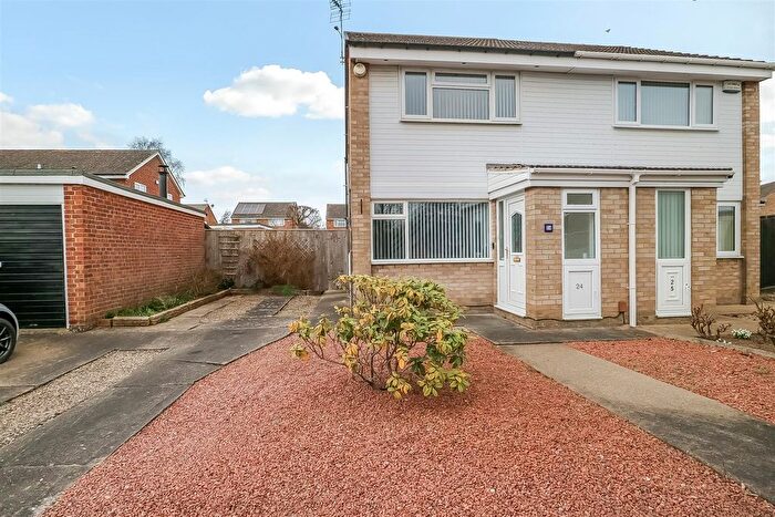 2 Bedroom Semi-Detached House To Rent In Moffat Close, Darlington, DL1