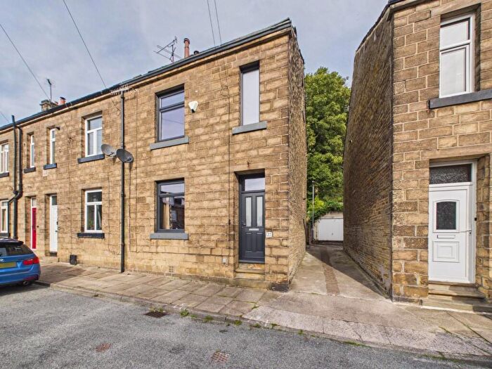 3 Bedroom End Of Terrace House For Sale In Belgrave Road, Bingley, BD16