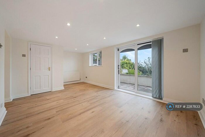 1 Bedroom Flat To Rent In Dollis Hill Lane, London, NW2