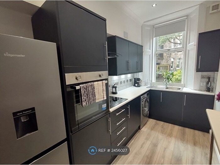 2 Bedroom Flat To Rent In Greenock Road, Paisley, PA3