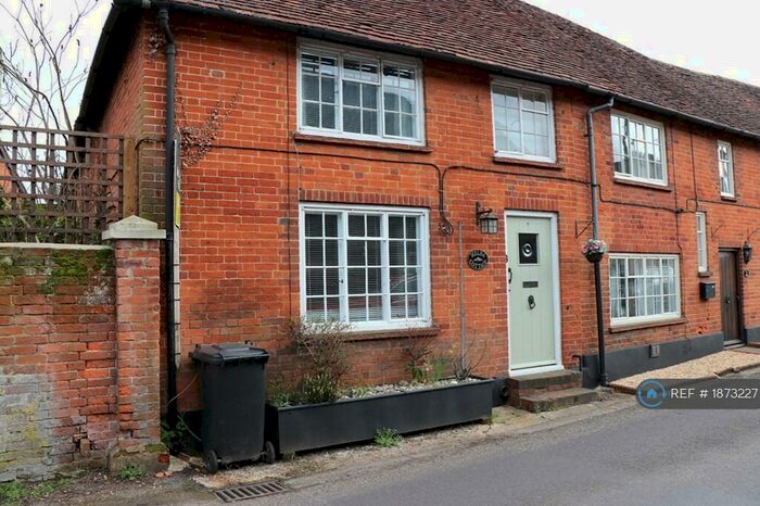 2 Bedroom Semi-Detached House To Rent In London Road, Odiham, Hook, RG29