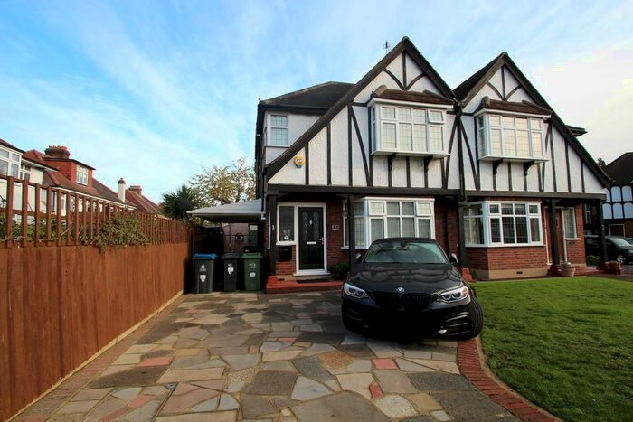 3 Bedroom Semi-Detached House To Rent In Austyn Gardens, Surbiton, KT5