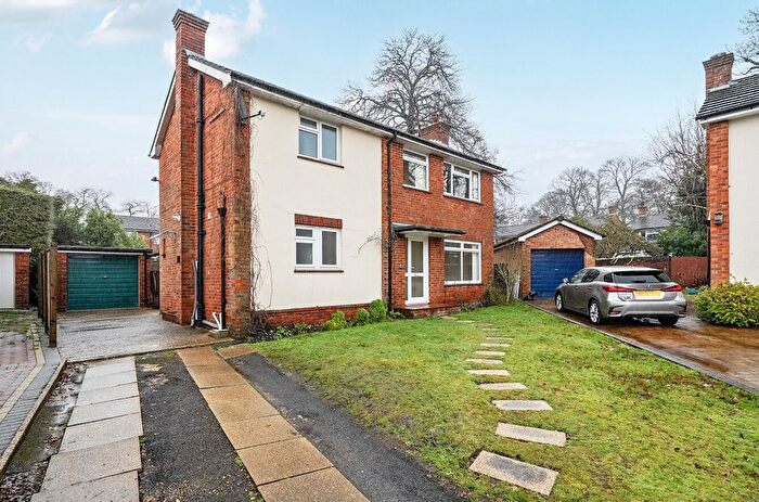 3 Bedroom Detached House To Rent In Heathfield Close, Chandler's Ford, Hampshire, SO53