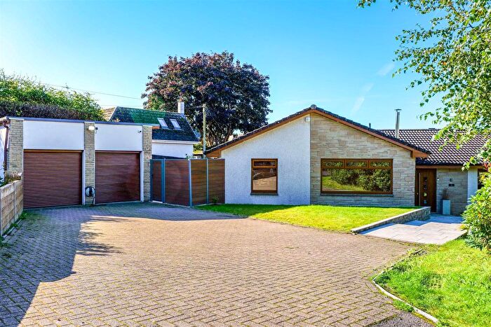 3 Bedroom Detached Bungalow For Sale In Grange Court, Lanark, ML11