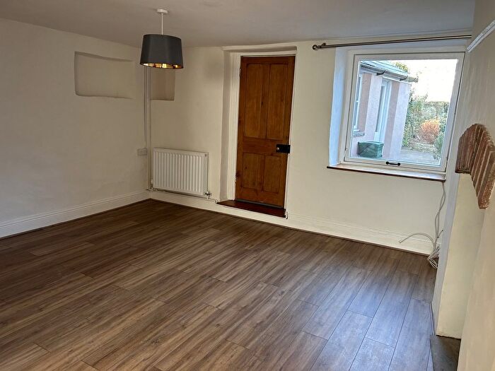 2 Bedroom Cottage To Rent In Llanbedr Road, Crickhowell, Powys., NP8