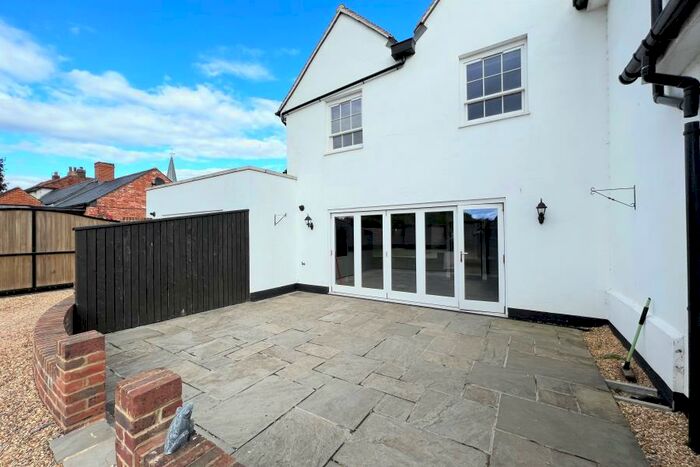 3 Bedroom Terraced House To Rent In Chobham, Woking, GU24