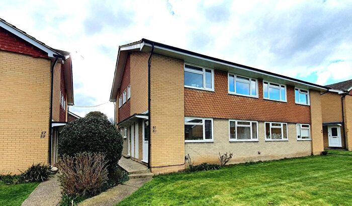 2 Bedroom Flat To Rent In Glebe Way, Whitstable, CT5