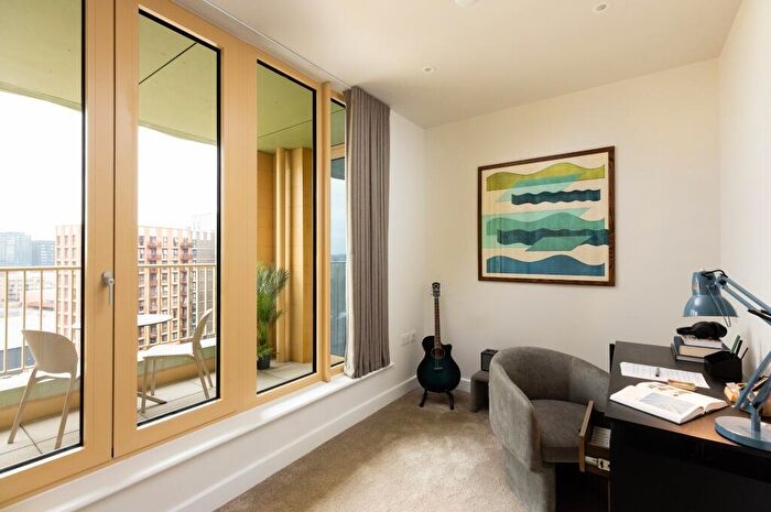 2 Bedroom Apartment To Rent In Embassy Boulevard, London, SW11