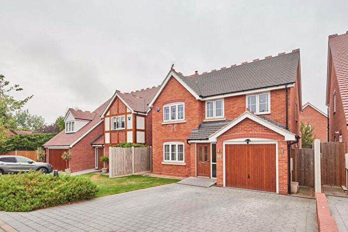 4 Bedroom Detached House For Sale In Pearmain Garden, Hagley, DY9