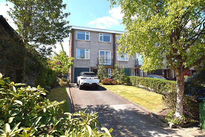 3 Bedroom Town House To Rent In Blaydon Walk, Oxton, CH43