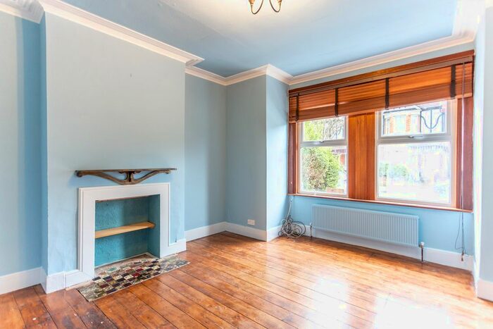 2 Bedroom Flat To Rent In Seaford Road, London, W13