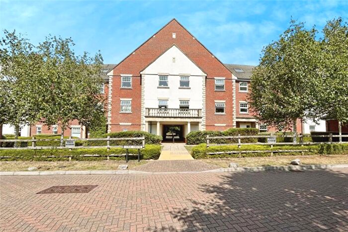 2 Bedroom Apartment For Sale In Waleron Road, Fleet, Hampshire, GU51