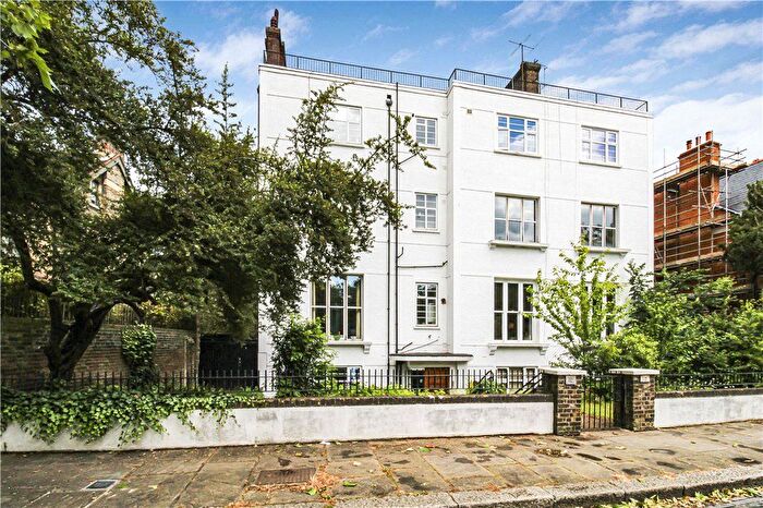 3 Bedroom Flat To Rent In Spencer Park, London, SW18