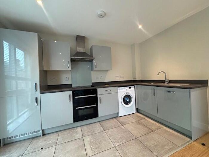 2 Bedroom Flat To Rent In New Walk Place, Leicester, LE1