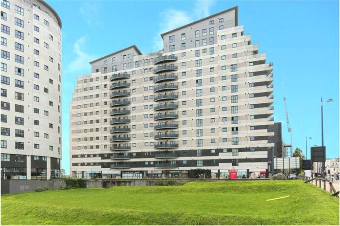 Flat To Rent In Masshouse Plaza, Birmingham, West Midlands, B5