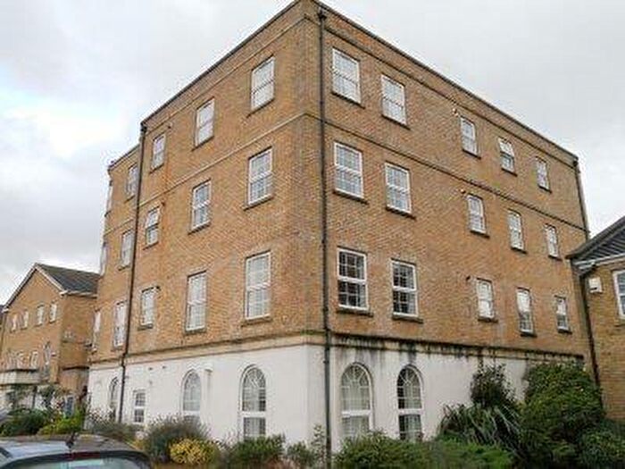 2 Bedroom Apartment To Rent In John Batchelor Way, Penarth, CF64