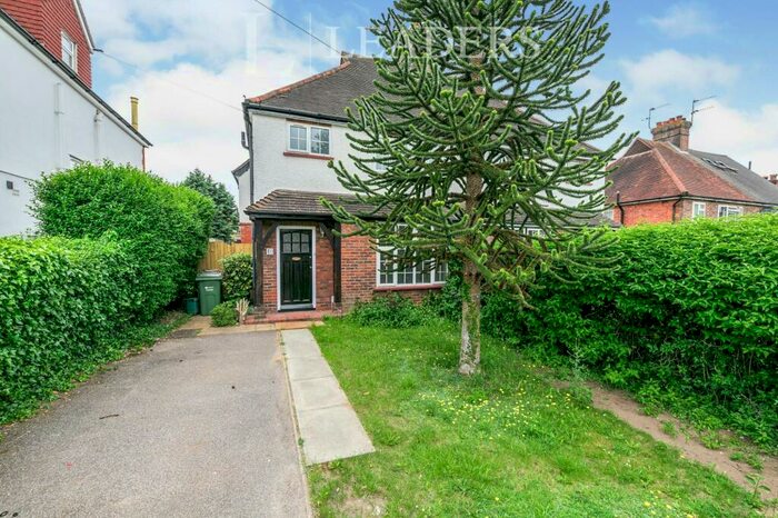 3 Bedroom Semi-Detached House To Rent In Merrow Village, Guildford, GU1