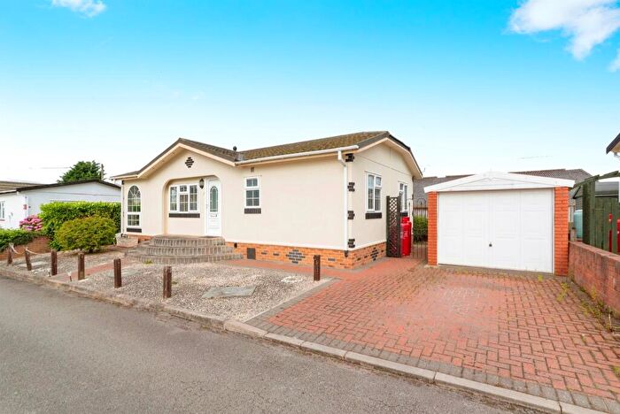 2 Bedroom Park Home For Sale In Sparrow Lane, High Marnham, Newark, NG23