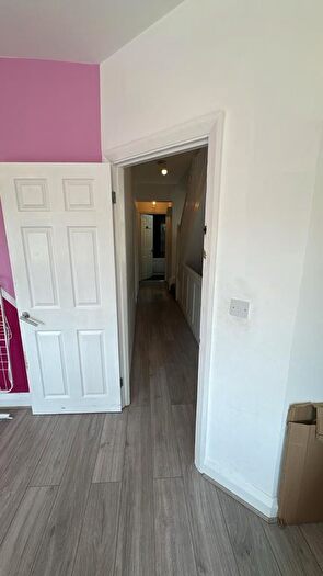 2 Bedroom Flat To Rent In A Brighton Road, Hooley, Coulsdon, CR5