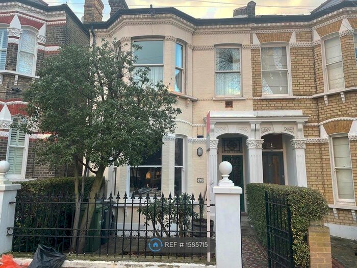 2 Bedroom Maisonette To Rent In Crescent Lane, London, SW4