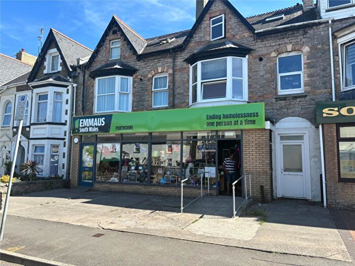 4 Bedroom Property For Sale In New Road, Porthcawl, CF36