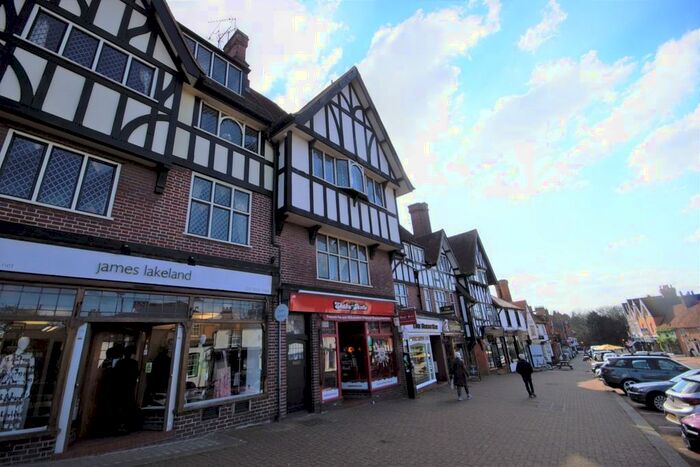 Apartment To Rent In High Street, Pinner, HA5