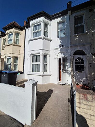 3 Bedroom Property To Rent In Westminster Rd, London, N9