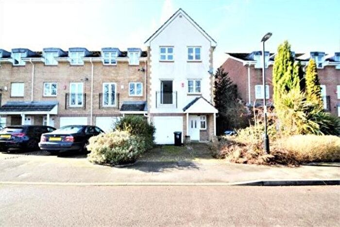 3 Bedroom Property To Rent In Old School Place, Croydon, CR0