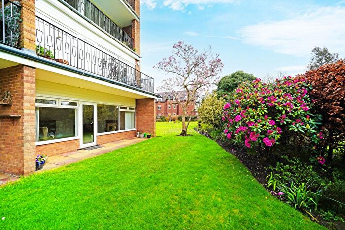 2 Bedroom Apartment For Sale In Coppice Close, Dove House Lane, Solihull, B91