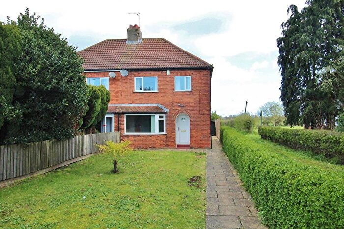 3 Bedroom Semi-Detached House To Rent In Rhodes Terrace, Osgodby, Selby, YO8