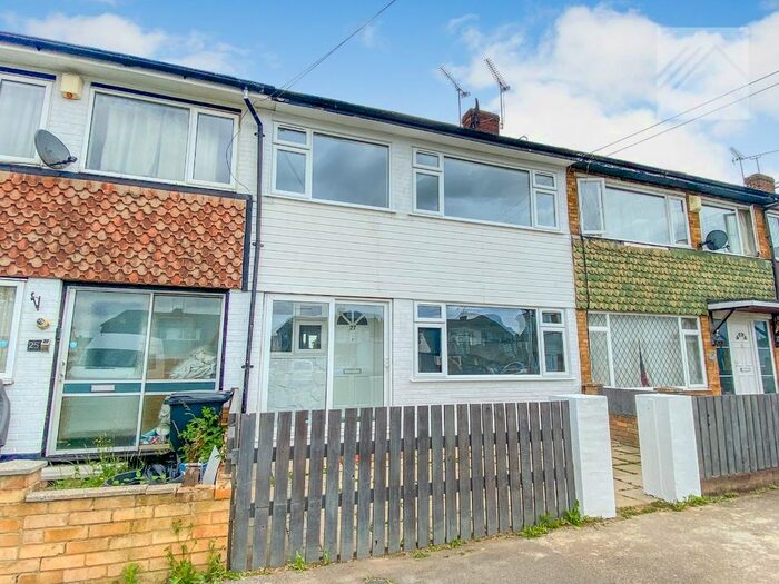 3 Bedroom Terraced House To Rent In St. Johns Crescent, Canvey Island, SS8