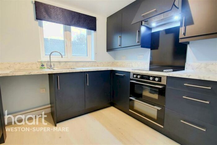 2 Bedroom Flat To Rent In Macfarlane Chase, BS23