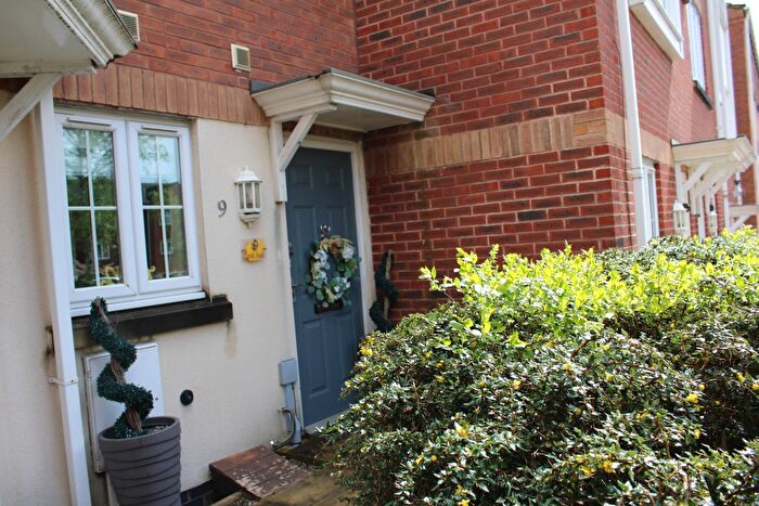 2 Bedroom Town House To Rent In Sarah Avenue, Nottinghamshire, Sherwood Nottingham, NG5