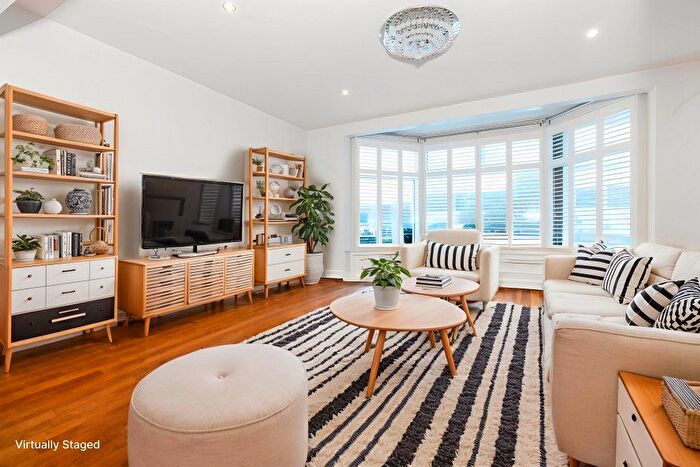 6 Bedroom Semi-Detached House To Rent In St Pauls Avenue, Willesden Green, NW2