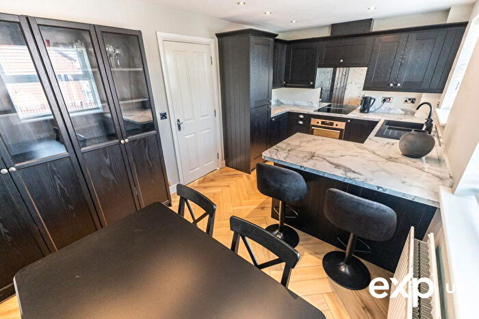 4 Bedroom Town House For Sale In Terrace Lane, Pleasley, Mansfield, NG19
