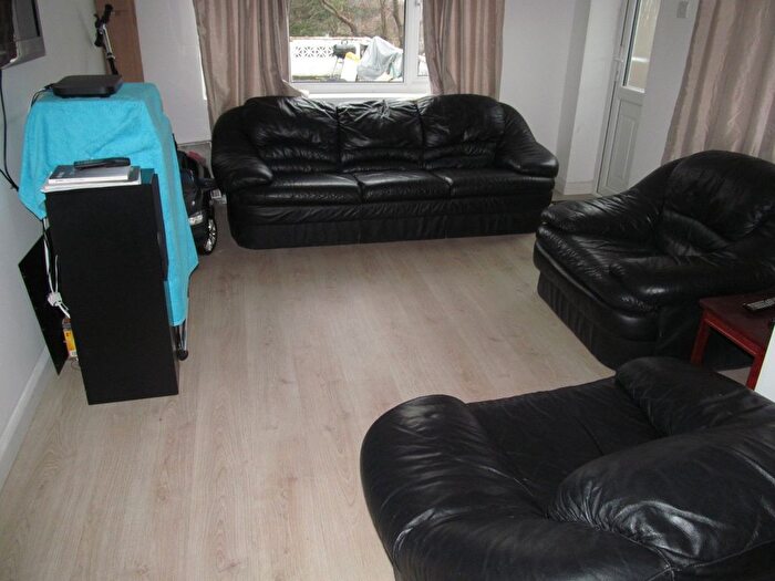 4 Bedroom Terraced House To Rent In Barnsdale Road, Reading, RG2