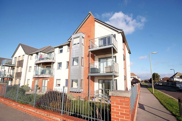 1 Bedroom Property For Sale In Marine Parade East, Lee-On-The-Solent, PO13