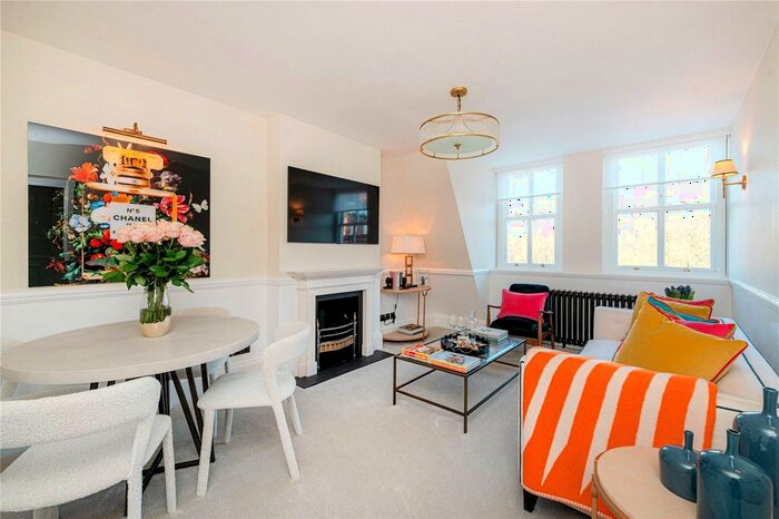 2 Bedroom Flat To Rent In Cadogan Square, Chelsea, London, SW1X