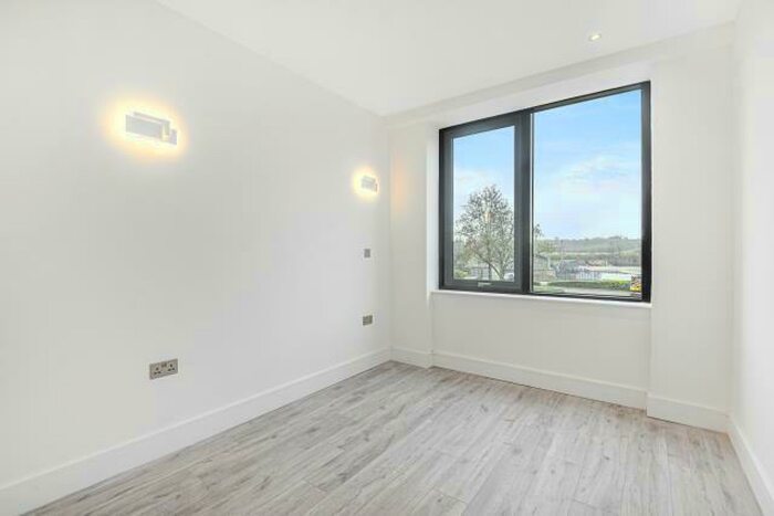 2 Bedroom Apartment To Rent In Newbury, Berkshire, RG14